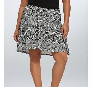 Torrid Black and White Lace Skirt